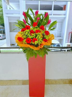 Grand-Blooming-Stand