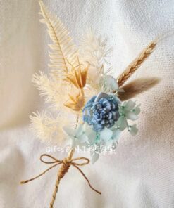 Petite Preserved Bouquet blue